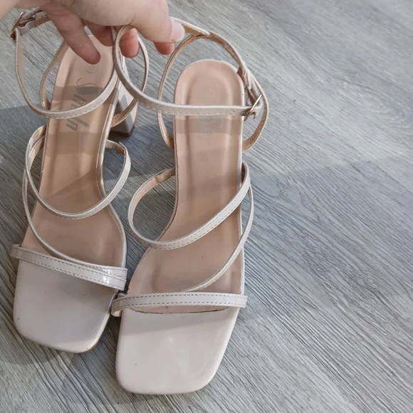 Cream Strappy Block Heel Sandals, Size 8 - Picture 10 of 14